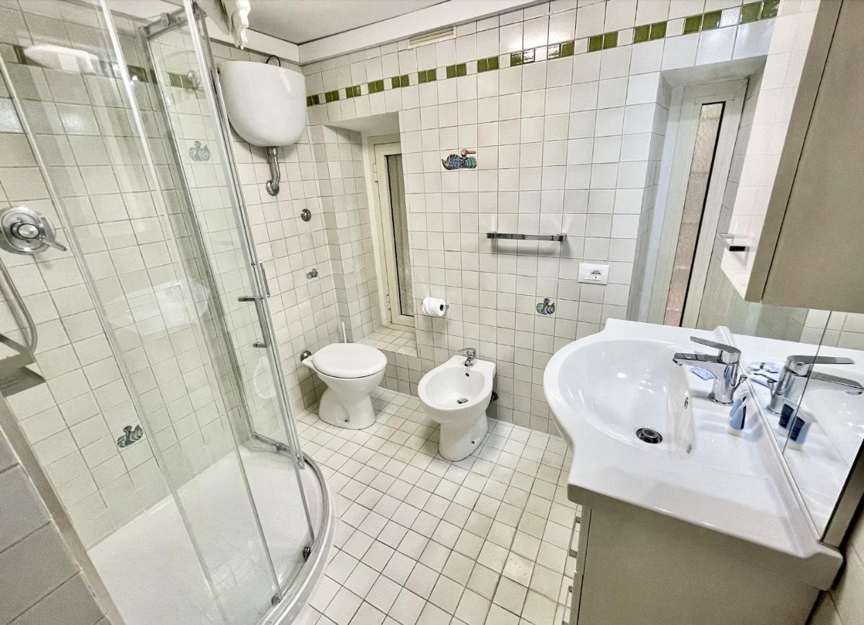 Eterna Trastevere Apartment โรม ภายนอก รูปภาพ